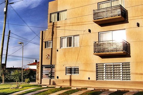 Edificio con balcones